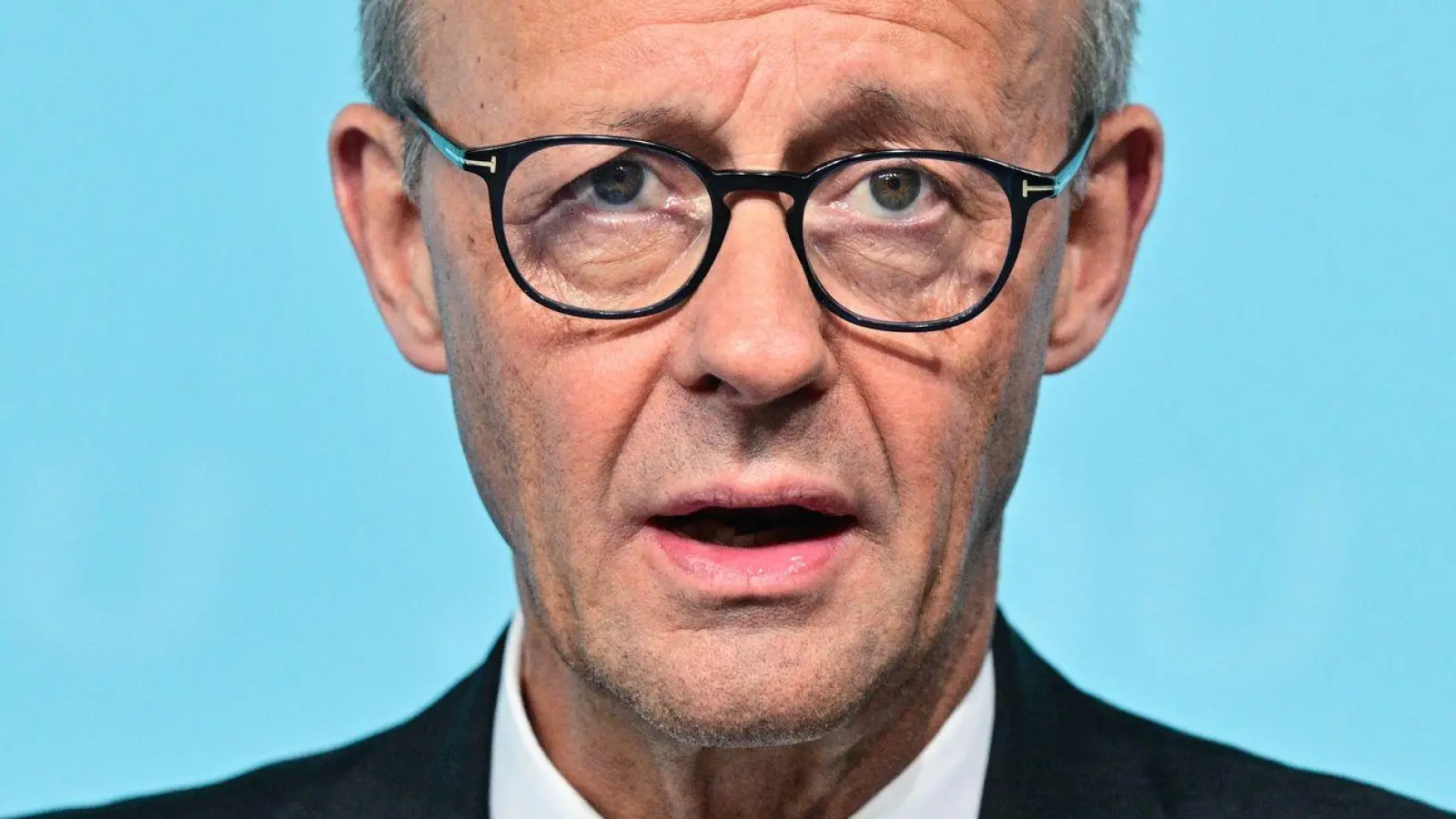 Merz befürwortet Social-Media-Verbot für Kinder. (Archivbild) (Foto: Sebastian Christoph Gollnow/dpa)