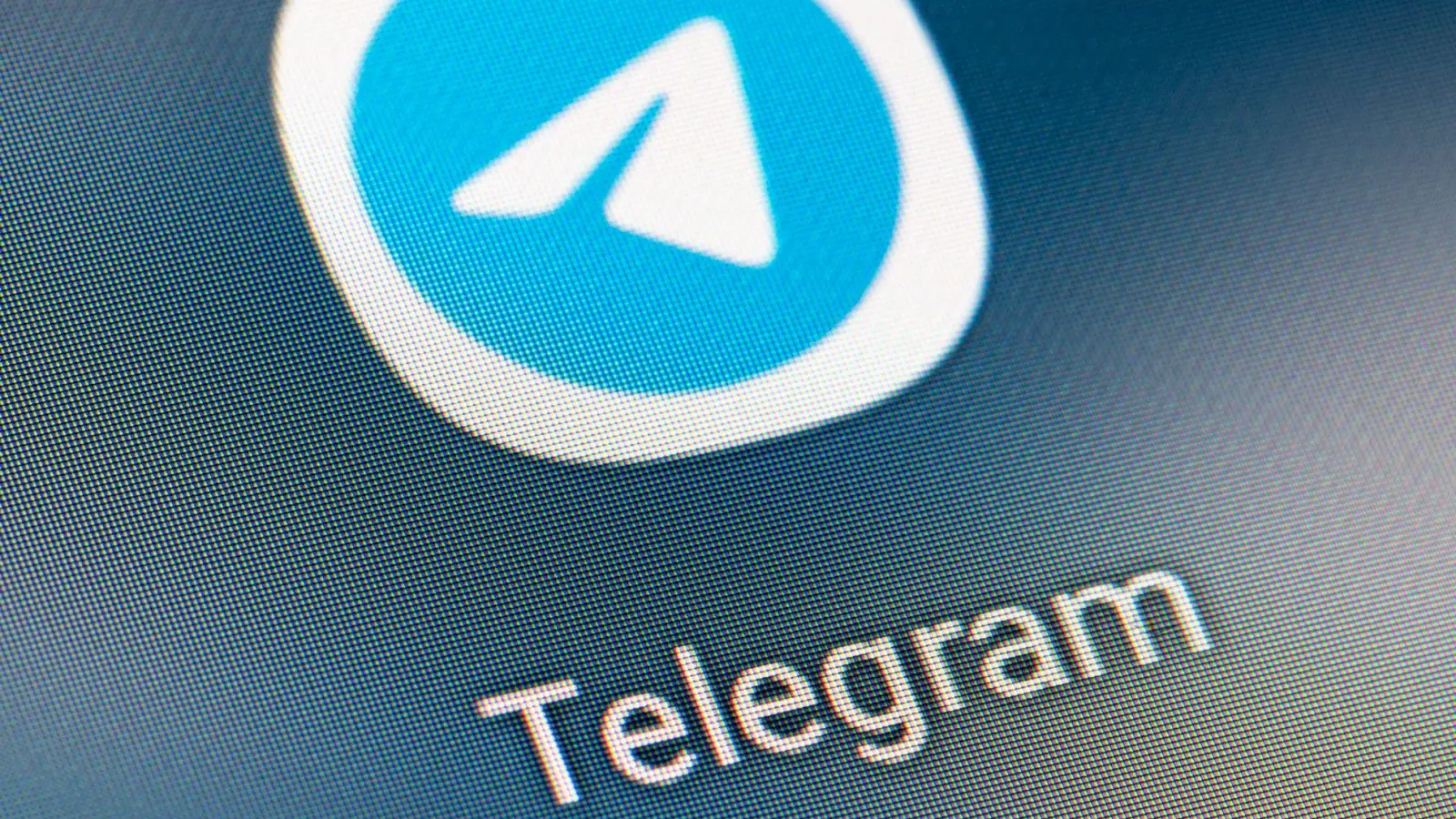 Russland blockiert die Nutzung von Telegram stark. (Archivbild) (Foto: Fabian Sommer/dpa)