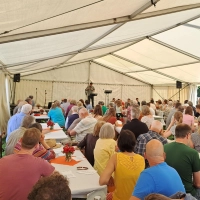 Ein Besuch im großen Festzelt lohnt sich in jedem Fall! (Foto: Veranstalter)