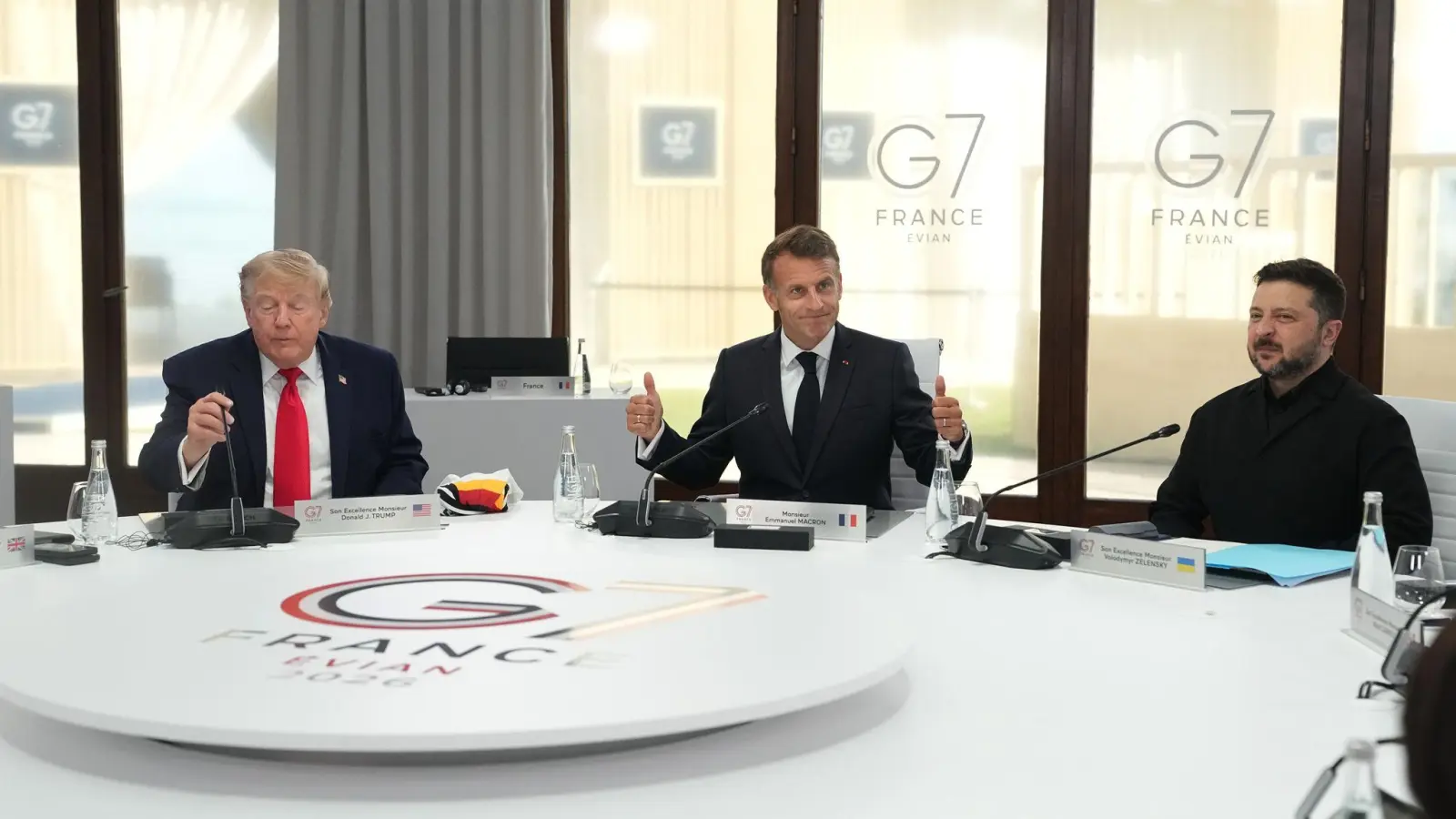 Trump und Selenskyj treffen sich auf dem G7-Gipfel. (Foto: Thibault Camus/Pool AP/AP/dpa)
