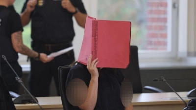 Im Mordprozess im Fall Fabian ging es erneut um die Handydaten der Angeklagten. (Archivbild) (Foto: Danny Gohlke/dpa)
