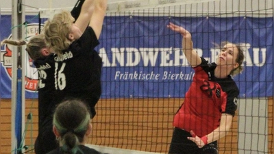 Nach mehrjähriger Pause kehrt Vera Marchegiani (rechts, hier in einem anderen Spiel) wieder in die 1. Damenmannschaft zurück (Foto: Norbert Dietrich)