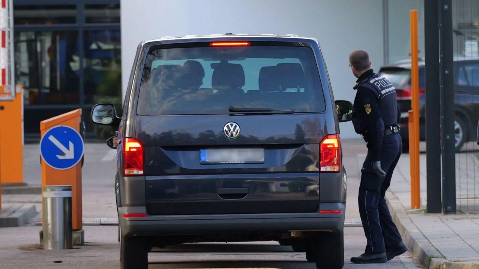 Vorführung am Bundesgerichtshof im Fall einer mutmaßlichen Russland-Spionin.  (Foto: Rene Priebe/-/dpa)