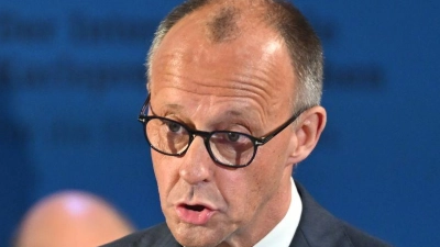 Bundeskanzler Friedrich Merz (CDU) hat bei der Karlspreis-Verleihung in Aachen Reformen angemahnt. (Foto: Henning Kaiser/dpa)