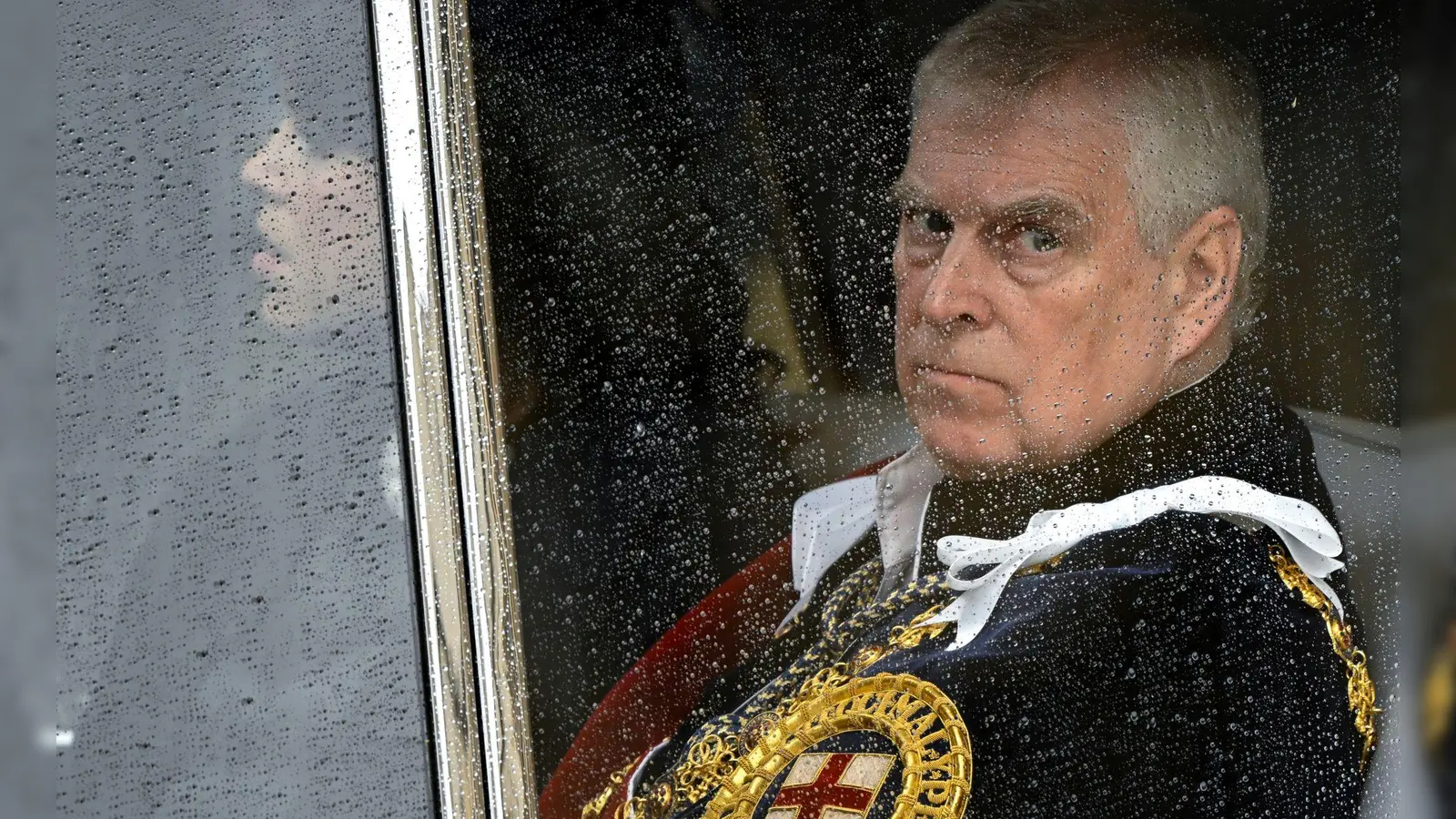 Der britische Prinz Andrew ist erneut in den Negativschlagzeilen. (Archivbild) (Foto: Toby Melville/Pool Reuters/AP)