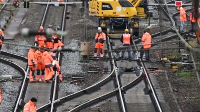 Mit einer Reform des Bundesschienenwegeausbaugesetzes soll sich der Bund künftig direkt auch an Kosten der Unterhaltung und Instandhaltung des Schienennetzes beteiligen können - und nicht nur an Bauprojekten. (Foto: Arne Dedert/dpa)