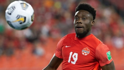 Kanadas Alphonso Davies in Aktion. (Foto: Chris Young/The Canadian Press via ZUMA/dpa/Archiv)