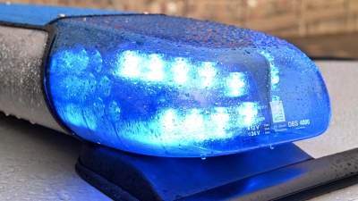 Ein Hundebiss hat die Polizei am Freitag in Windsbach auf den Plan gerufen. (Symbolbild: Carsten Rehder/dpa)