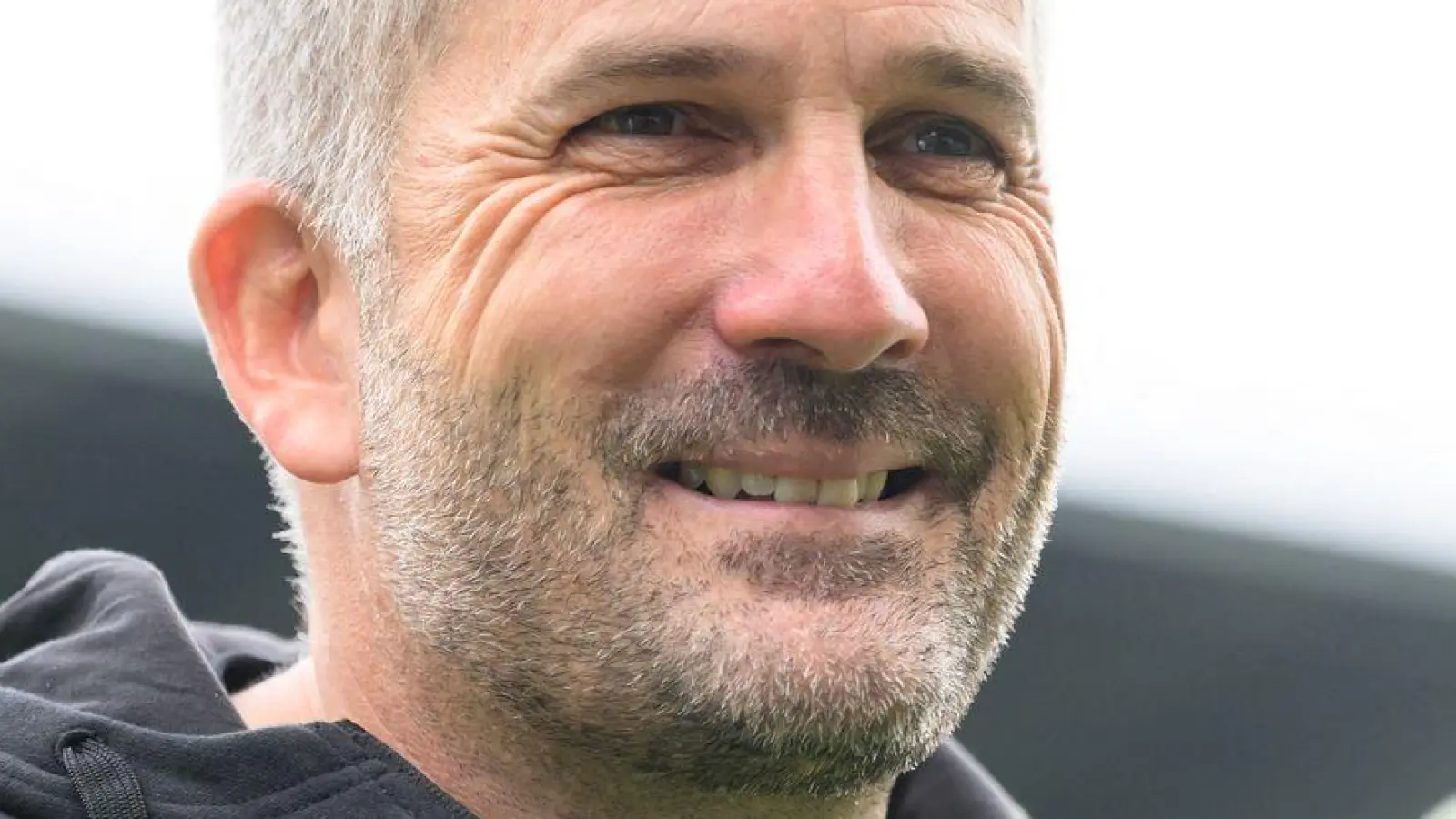 Manuel Baum ist mit dem FC Augsburg Tabellenführer. (Archivbild) (Foto: Robert Michael/dpa)