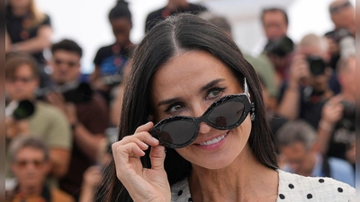 In „The Substance“ spielt Demi Moore eine Frau, deren Ruhm verblasst ist. (Archivfoto)  (Foto: Andreea Alexandru/Invision/AP/dpa)