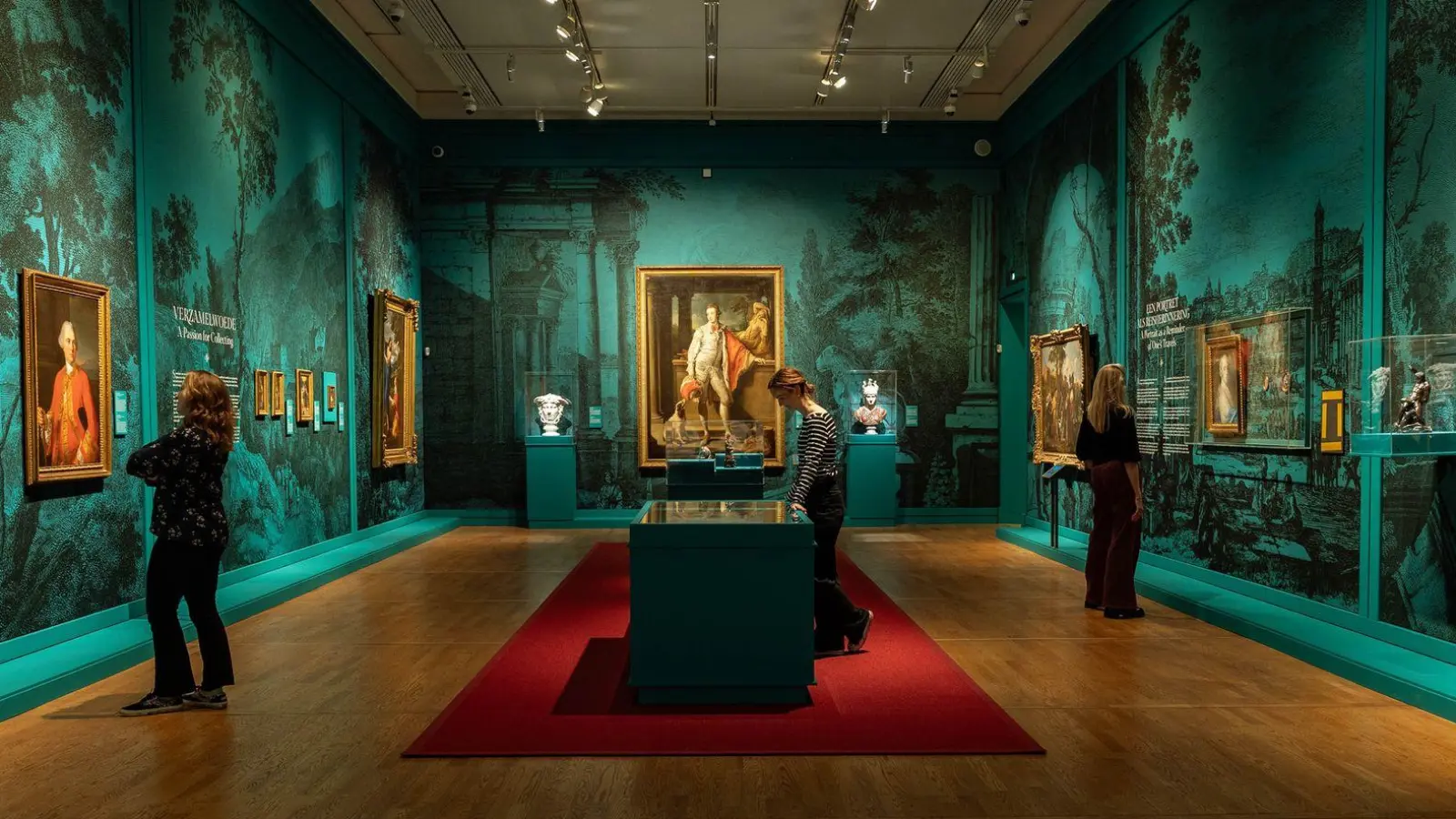 Die Ausstellung „The Grand Tour“ im Mauritshuis zeigt derzeit in einer Sonderausstellung Spitzenstücke aus den Kunstsammlungen von drei britischen Landhäusern, darunter auch das Portrait von Thomas William Coke (M). (Foto: Mauritshuis/dpa-tmn)