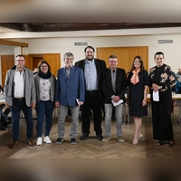 Für den Windsbacher Stadtrat neu vereidigt (von links): Martin Reck (SPD/UW), Jenny Weid (SPD/UW), Martin Schumacher (Grüne), Norman Blevins (CSU), Jürgen Reck (Umland), Tina Stünzendörfer (CSU) und Kathrin Haumann (Umland).  (Foto: Luca Paul)