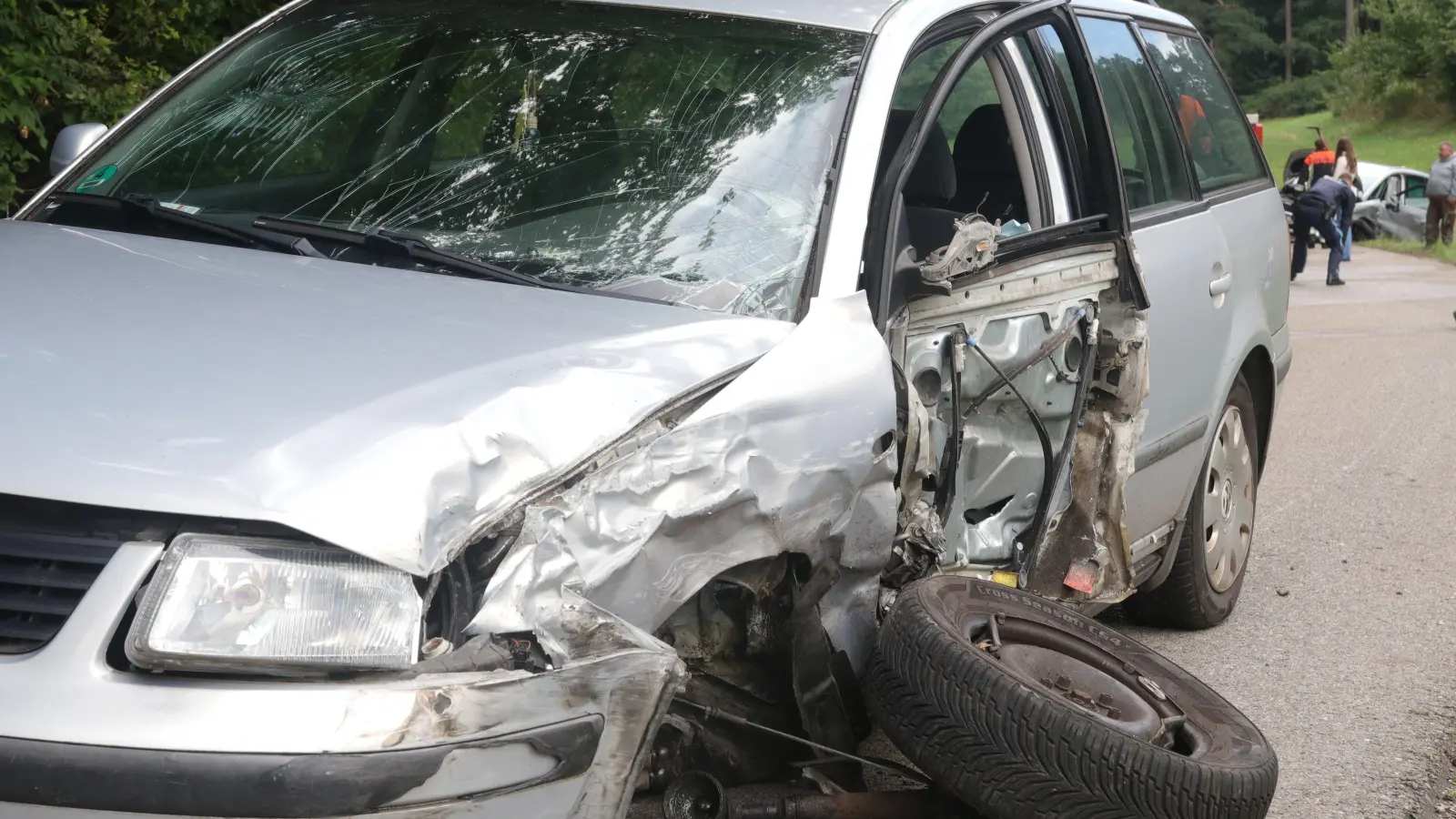Zu einem schweren Unfall ist es am Montagnachmittag bei Petersaurach im Landkreis Ansbach gekommen.  (Foto: News5/Markus Zahn)