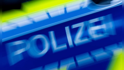 Nach dem Angriff auf eine Joggerin in Gerolzhofen hat die Polizei einen 35 Jahre alten Tatverdächtigen ermittelt. (Symbolbild) (Foto: Rolf Vennenbernd/dpa)