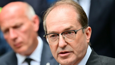 Dobrindt spricht von Terrroranschlag.  (Foto: Sebastian Gollnow/dpa)