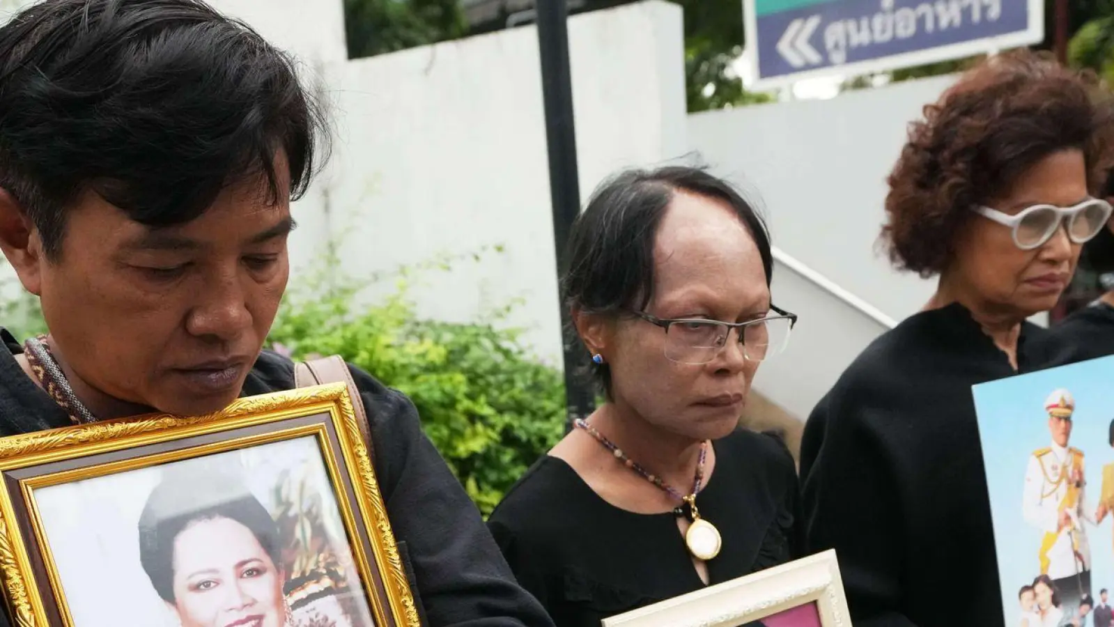 In Thailand ist die Trauer um Sirikit groß. (Foto: Sakchai Lalit/AP/dpa)