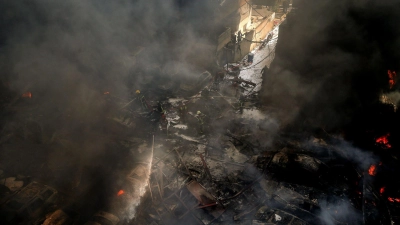 Bei israelischen Luftangriffen im Libanon sind nach libanesischen Angaben mehr als 100 Menschen getötet worden.  (Foto: Marwan Naamani/dpa)
