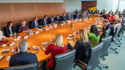 Jeden Mittwoch trifft sich das Bundeskabinett. Dieses Mal ging es vor allem um Bürokratieabbau. (Foto: Michael Kappeler/dpa)
