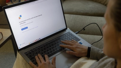 Beim mobilen Arbeiten von zu Hause aus fliegen die Anwohnenden der Anlage in Petersaurach immer wieder aus dem Internet.  (Symbolbild: Irmeli Pohl)