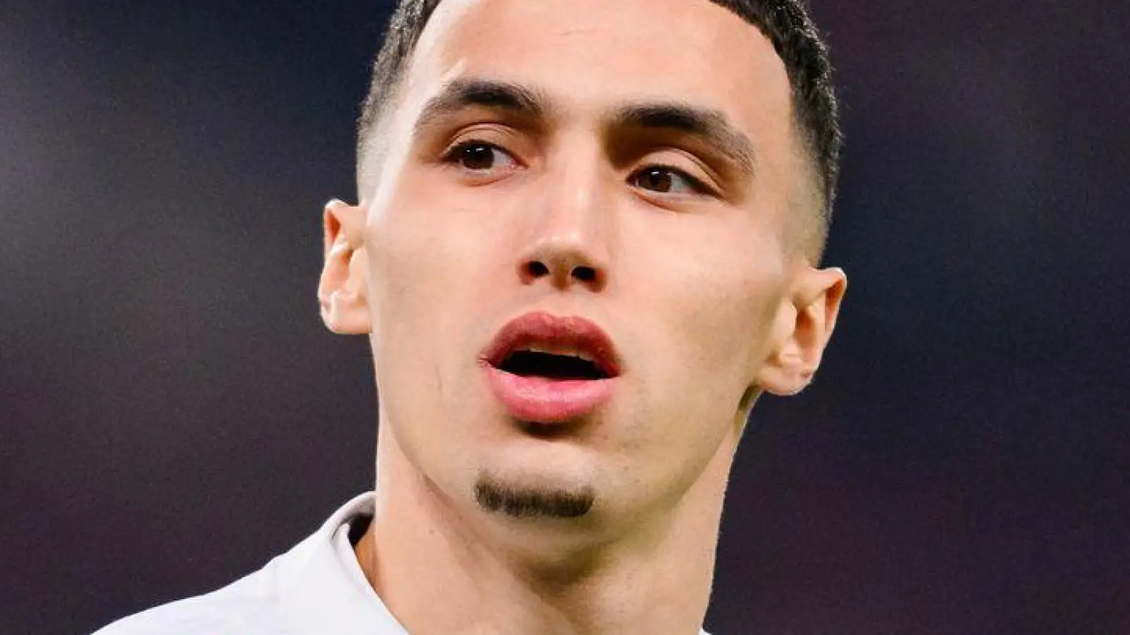 Der Vertrag von El Khannouss beim VfB hat sich verlängert (Archivfoto). (Foto: Tom Weller/dpa)