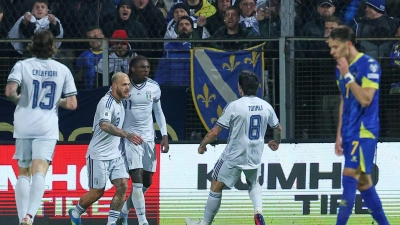 Kean bejubelt Italiens Führungstor. (Foto: Armin Durgut/AP/dpa)