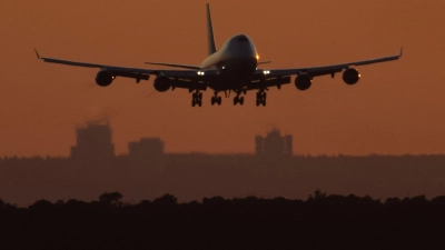 Ende August waren insgesamt sechs Fälle von Malariainfektionen bei Mitarbeitern des Flughafens bekanntgeworden. (Symbolbild) (Foto: Boris Roessler/dpa)