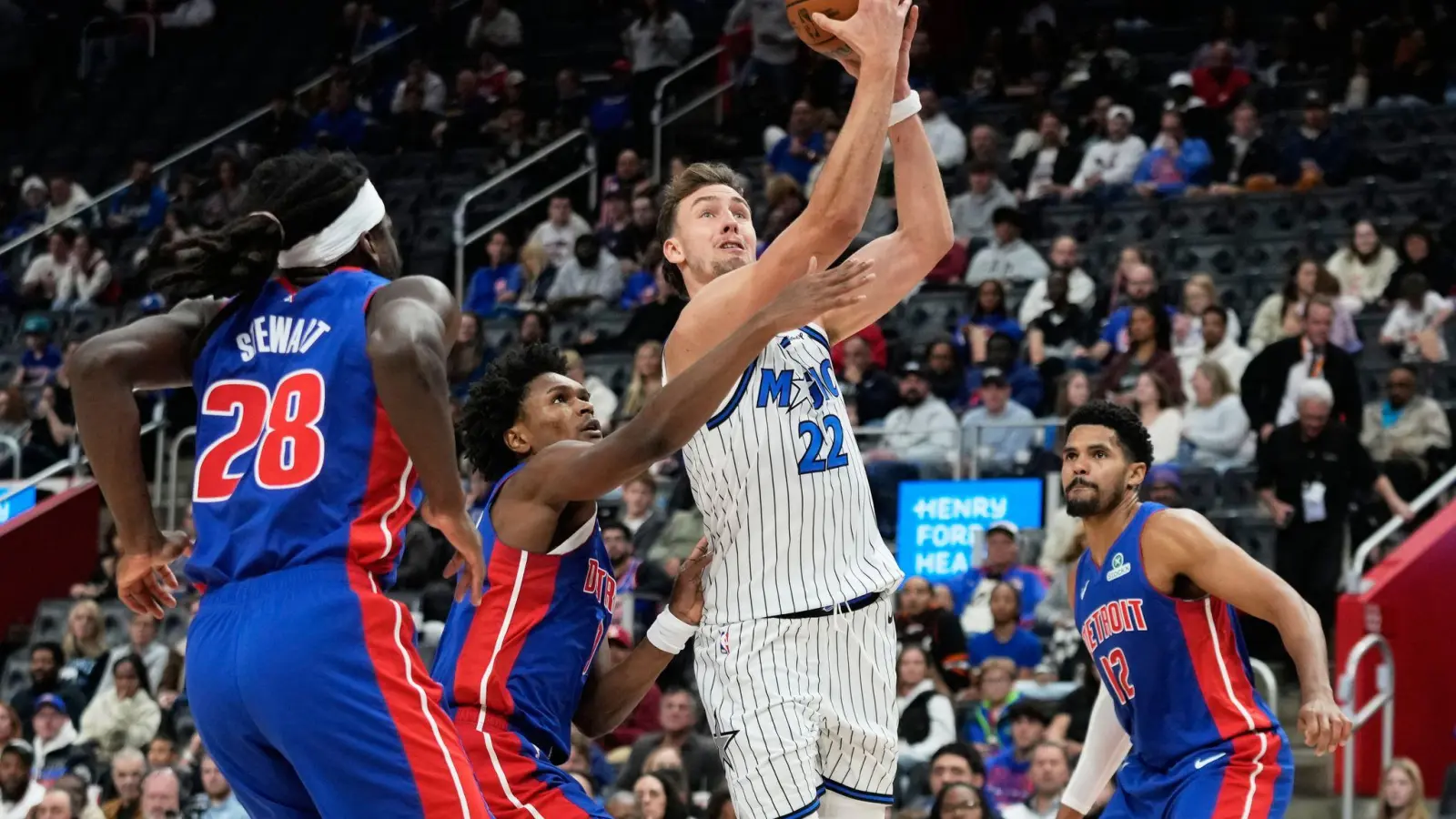 Franz Wagner tat sich mit den Magic in Detroit schwer. (Foto: Ryan Sun/AP/dpa)