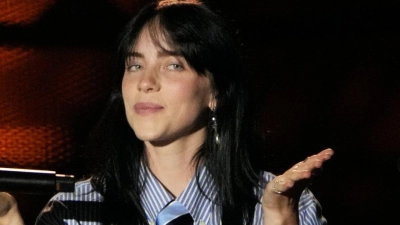 Der US-Popstar Billie Eilish kündigt ihre „Hit Me Hard and Soft“-Tour für das Jahr 2025 an. (Foto: Lewis Joly/AP/dpa)