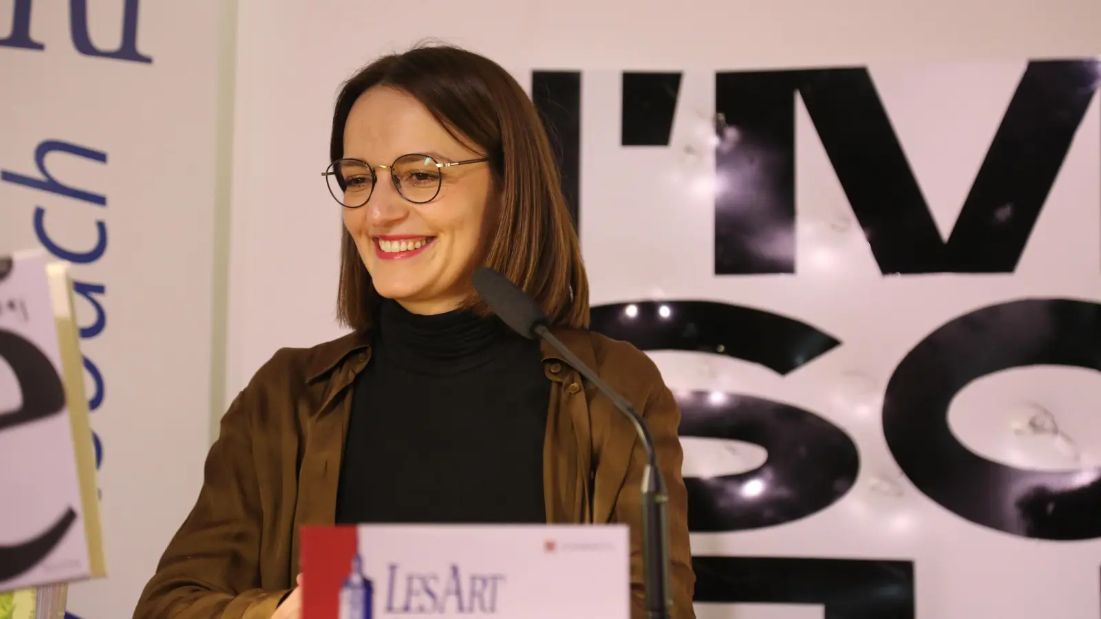 Setzt sich in ihrem Roman „ë“ mit Nachwirkungen des Kosovokriegs auseinander: Jehona Kicaj. (Foto: Martina Kramer)