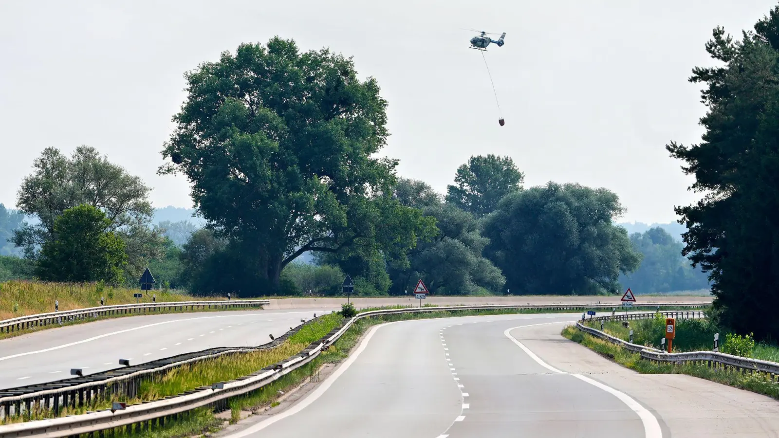 Die A8 war zeitweise komplett gesperrt. (Foto: Uwe Lein/dpa)