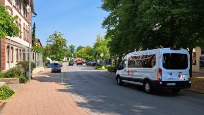 Für die Hauptstraße empfehlen die Planer einen einseitigen Schutzstreifen für Fahrradfahrer. Ob und wie das umzusetzen ist, müsste aber erst im Rahmen einer Planung überprüft werden, wie es im Gemeinderat hieß. (Foto: Florian Schwab)