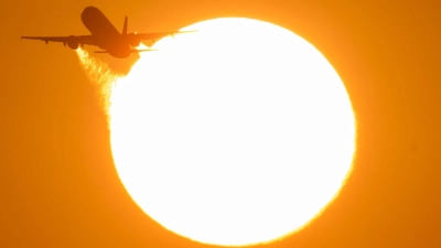 In Italien kommt es am Montag streikbedingt zu Ausfällen im Flugverkehr. (Symbolbild) (Foto: Boris Roessler/dpa)