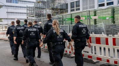 Ein Zeuge beobachtete den Vorfall und alarmierte die Polizei. (Foto: Peter Kneffel/dpa)