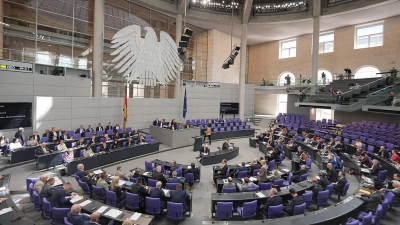 Die Koalition will das Wahlrecht ändern, eine Lösung ist aber nicht in Sicht. (Archivbild) (Foto: Michael Kappeler/dpa)