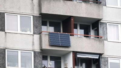  Die Geräte sind nach Angaben der Branche beliebt, weil Käufer sie selbst in Betrieb nehmen könnten und die Anschaffungskosten vergleichsweise niedrig seien. (Archivbild) (Foto: Christian Charisius/dpa)