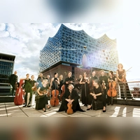 Gestaltet das Eröffnungskonzert der Bachwoche 2027: das Ensemble Resonanz aus Hamburg. Solistin des Abends ist die Cellistin Anastasia Kobekina. (Foto: Tobias Schult)