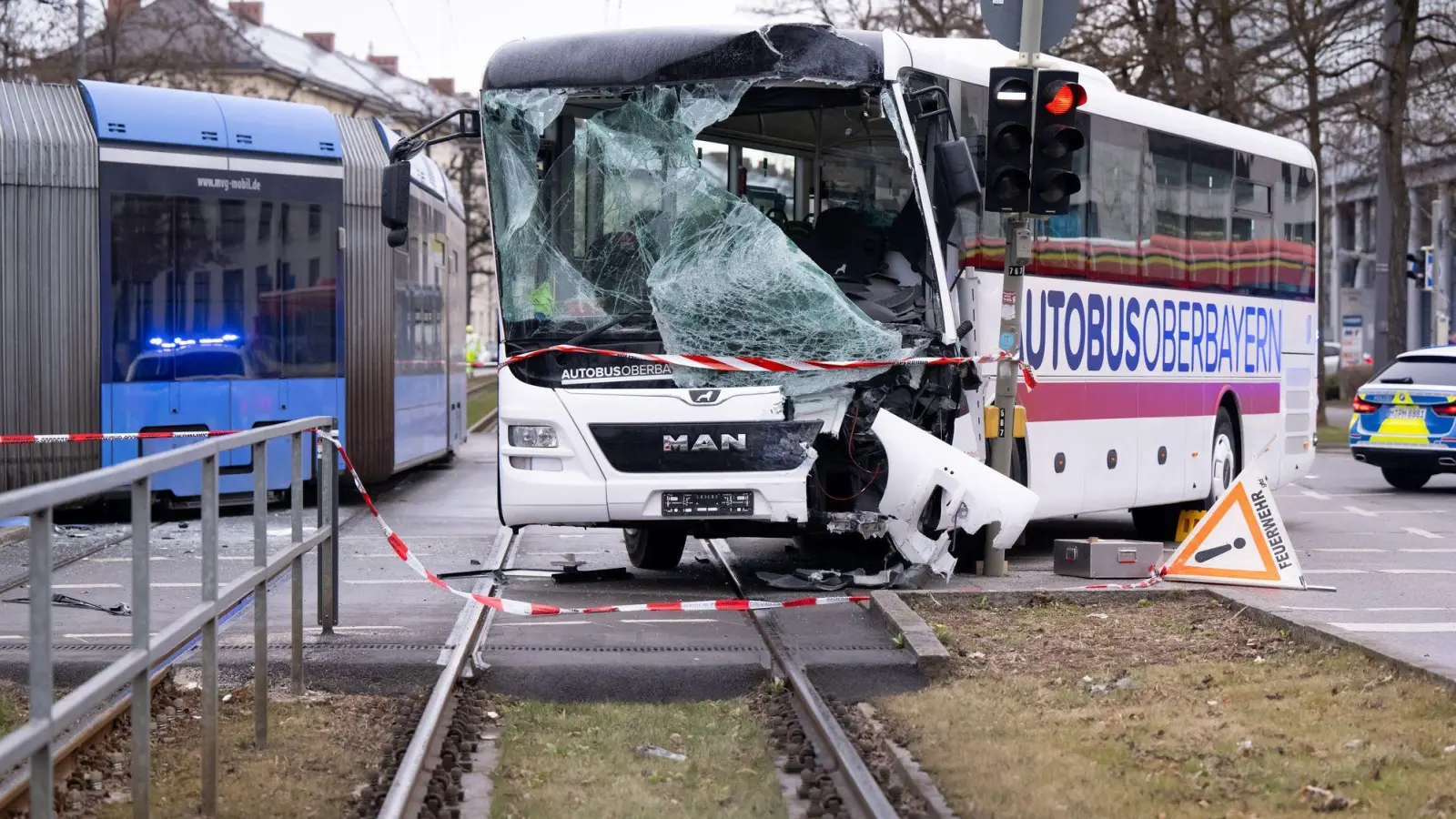 Die Ermittlungen zum Unfallgeschehen dauern an.  (Foto: Sven Hoppe/dpa)