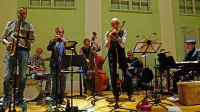 Die SRS Jazzmen gehören zu den herausragenden Jazzcombos in der Region: Nun waren sie zu Gast im Grünen Saal der Ansbacher Orangerie. (Foto: Elke Walter)