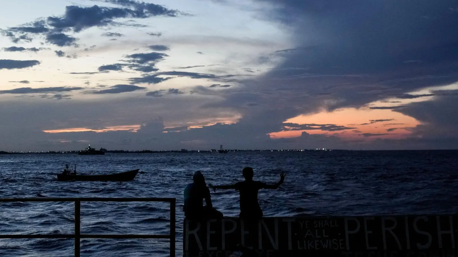 Die Fähre war auf dem Weg zwischen der Hauptstadt Georgetown und der abgelegenen Gemeinde Port Kaituma verunglückt. (Foto: Matias Delacroix/AP/dpa)
