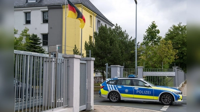 Nach Angaben der Ermittler wollte der Mann Bundeswehr-Soldaten mit Macheten angreifen und töten. (Archivbild) (Foto: Pia Bayer/dpa)