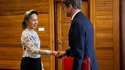 Wo das Treffen Suu Kyis mit Arnaud de Baecque stattfand, blieb unklar. (Foto: Uncredited/Myanmar President Office via AP/dpa)