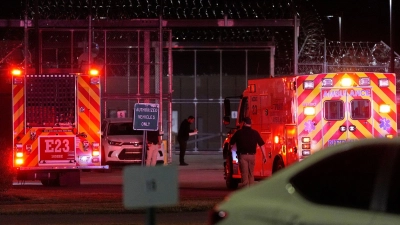 Rettungsfahrzeuge treffen in einer Hochsicherheitsanstalt in Nashville ein, nachdem die Hinrichtung von Christa Pike abgebrochen wurde.  (Foto: George Walker IV/AP/dpa)