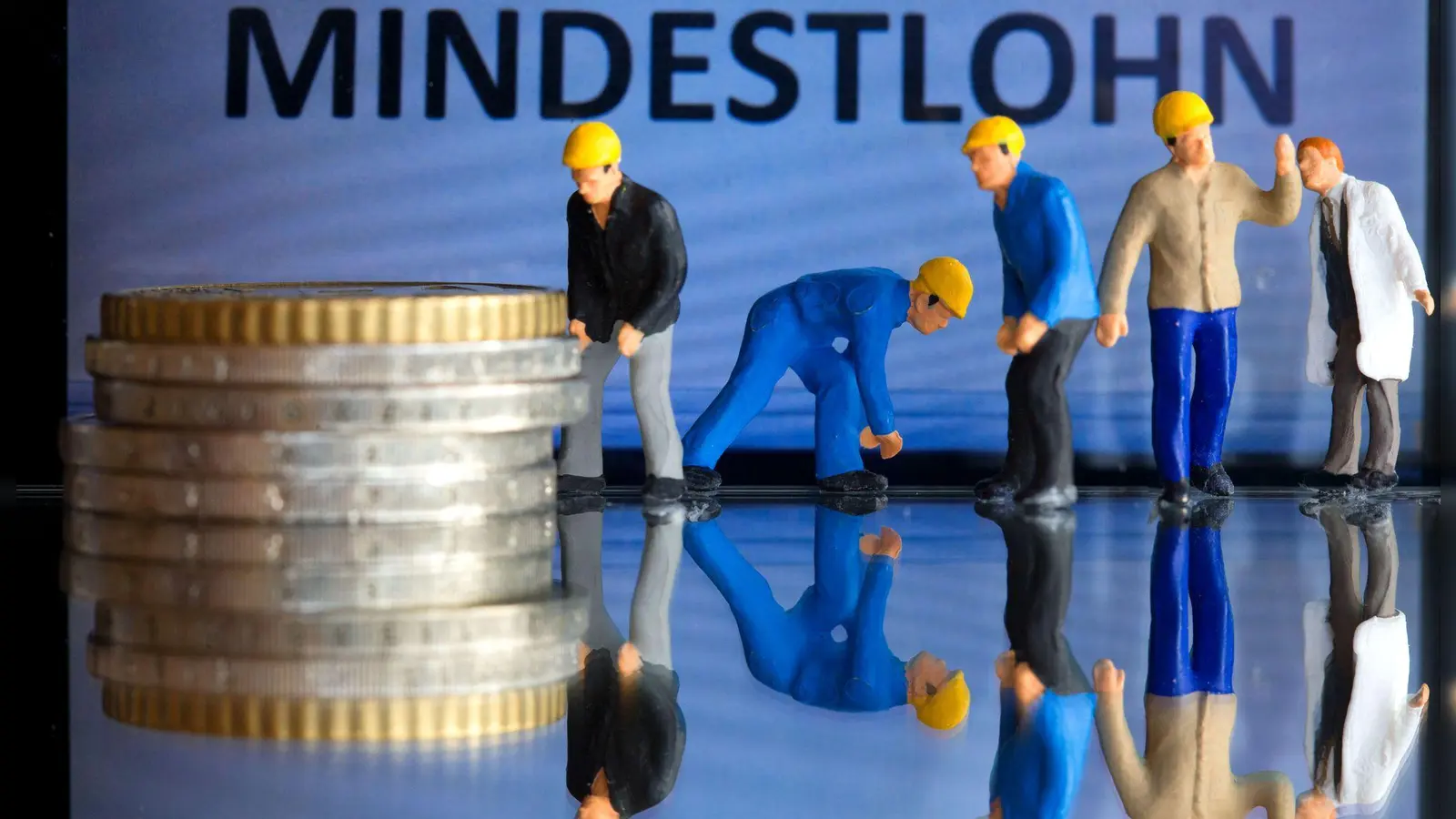 Seit 2015 gilt in Deutschland ein gesetzlicher Mindestlohn - doch bisweilen wird er umgangen. (Symbolbild) (Foto: Jens Büttner/dpa)