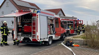 Mehrere Feuerwehren waren am Donnerstag wegen einer schmorenden Kochplatte in Krautostheim im Einsatz. (Foto: Feuerwehr Sugenheim)