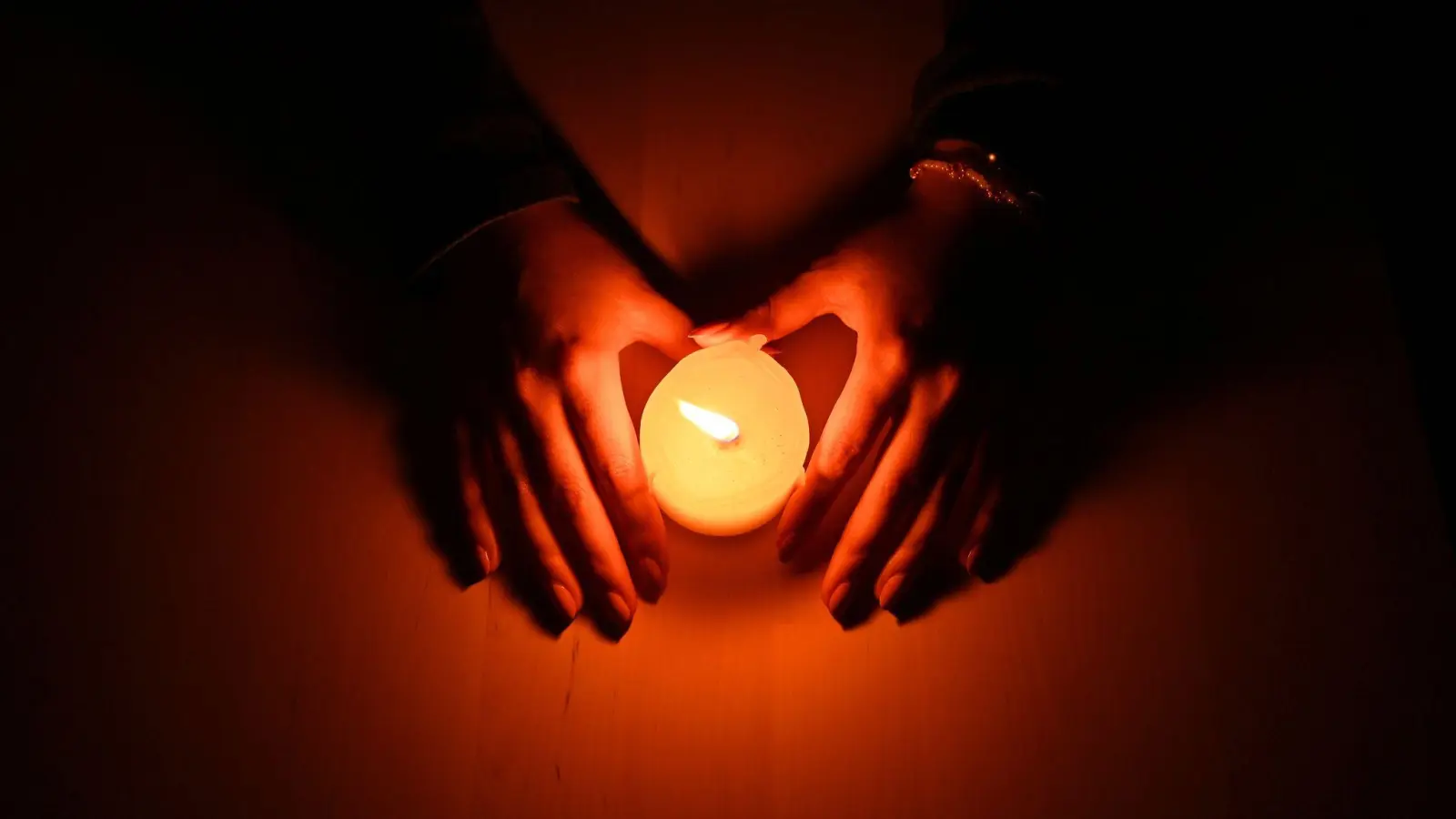 In Deutschland ist aktive Sterbehilfe verboten. (Symbolbild) (Foto: Elisa Schu/dpa)