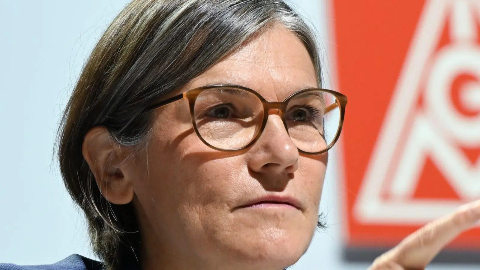 Die neue IG-Metall-Chefin Christiane Benner hat staatliche Investitionen in dreistelliger Milliardenhöhe für den ökologischen Umbau der Industrie gefordert (Archivbild). (Foto: Arne Dedert/dpa)