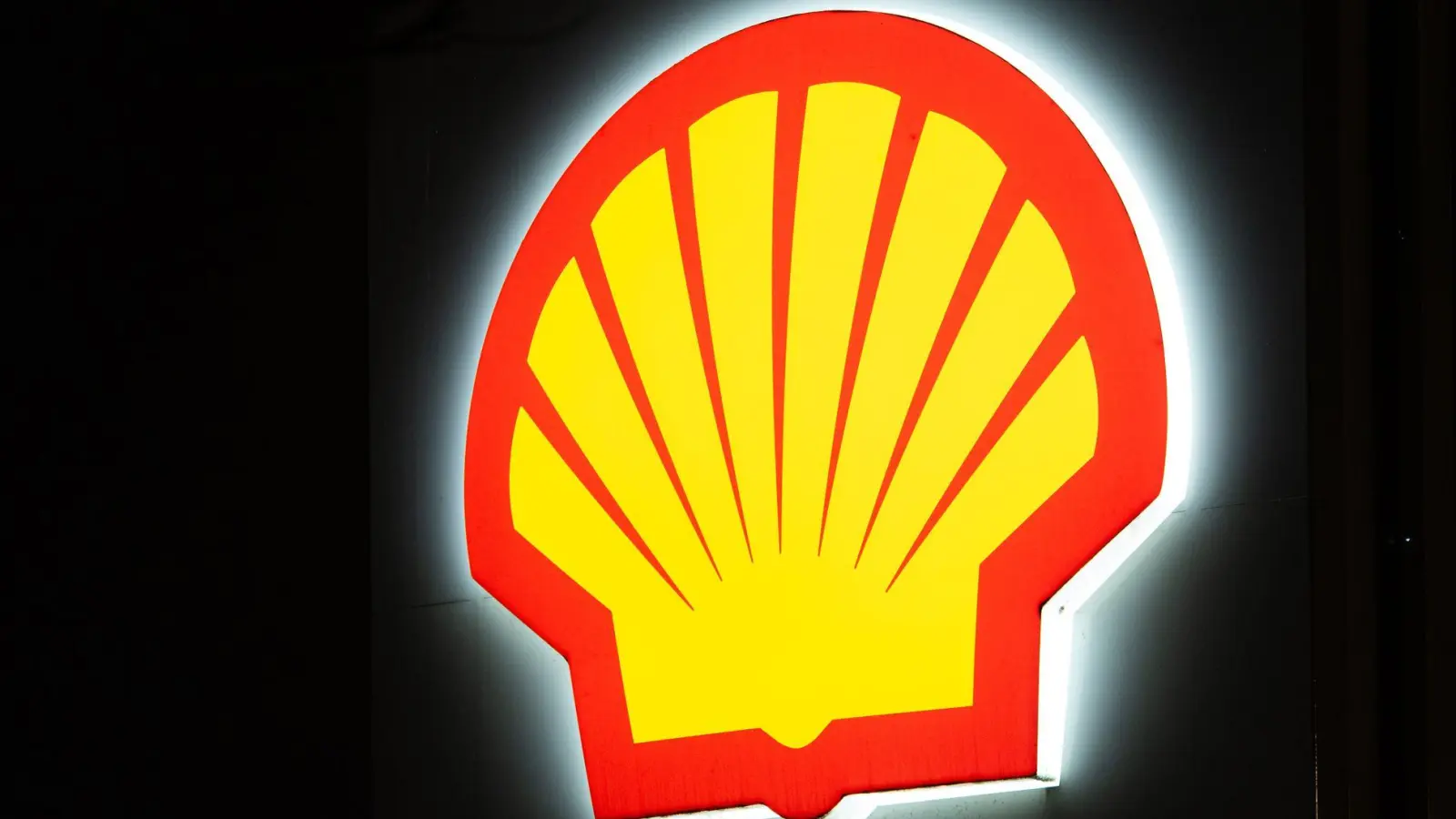 Mit dem Deal will der Energieriese auch seine Präsenz in Nordamerika ausbauen. (Symbolbild) (Foto: Hannes P Albert/dpa)