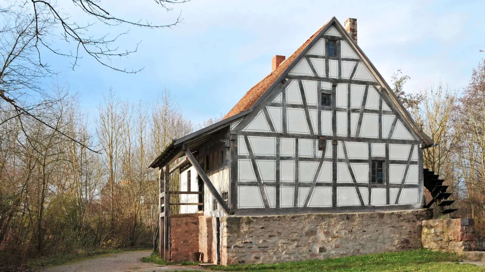 Zur Eröffnung des Freilandmuseums 1982 schenkte der Förderverein dem Museum die komplette originale Einrichtung der Fledrichsmühle aus dem Spessart, einer noch bis 1935 und kurzzeitig nach 1945 im Betrieb befindlichen Ölmühle. (Foto: Fränkisches Freilandmuseum Bad Windsheim/Norman Schärfenberg)