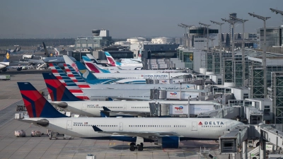 Fraport rechnet im laufenden Jahr mit an die 50 Millionen Passagieren. (Foto: Sebastian Gollnow/dpa)