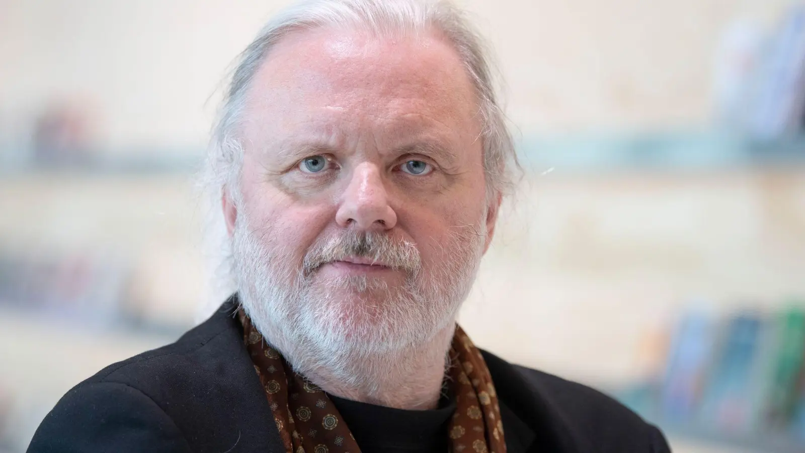 Autor Jon Fosse wurde mit dem Literaturnobelpreis ausgezeichnet. (Foto: Boris Roessler/dpa)